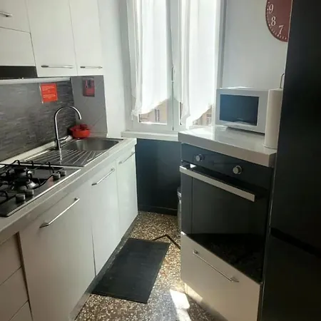 Daire Red Moon House - Tra Policlinico E Piazza Bologna *