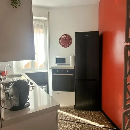 Red Moon House - Tra Policlinico E Piazza Bologna Daire