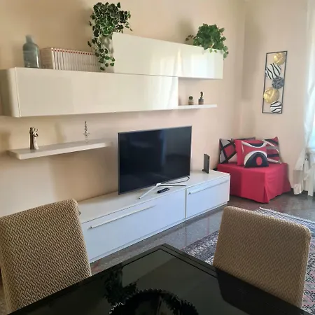 Red Moon House - Tra Policlinico E Piazza Bologna *