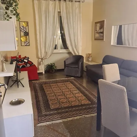 Red Moon House - Tra Policlinico E Piazza Bologna