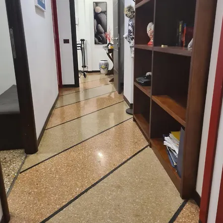 Red Moon House - Tra Policlinico E Piazza Bologna