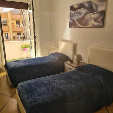 Red Moon House - Tra Policlinico E Piazza Bologna