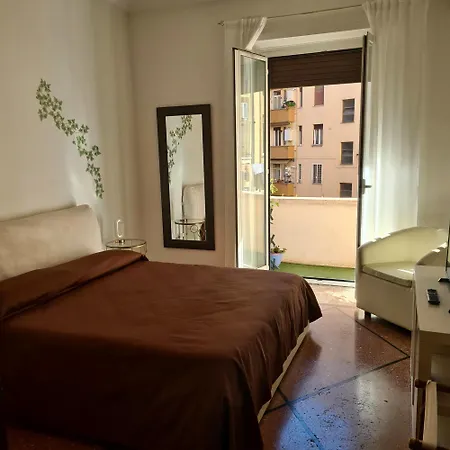 Red Moon House - Tra Policlinico E Piazza Bologna Daire